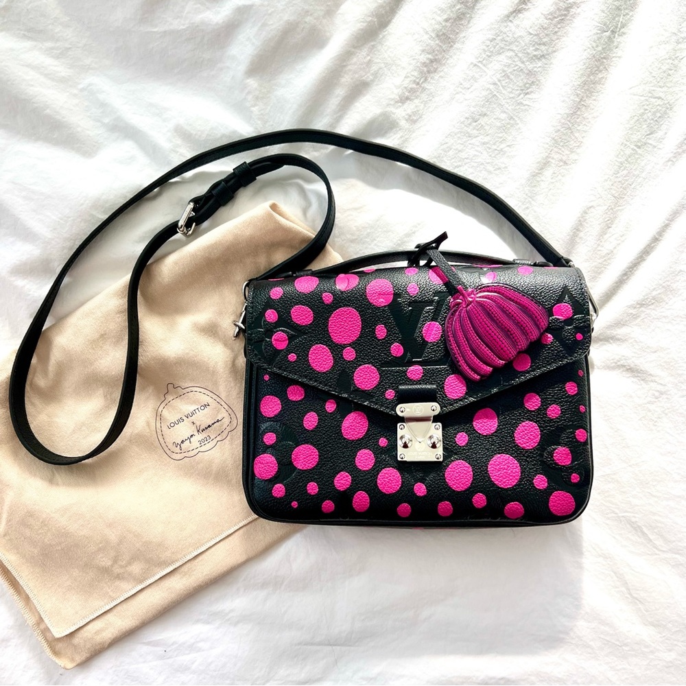 Louis VuittonxYayoi Kusama 2023 Monogram Embossed Dots Empreinte Pochette Métis